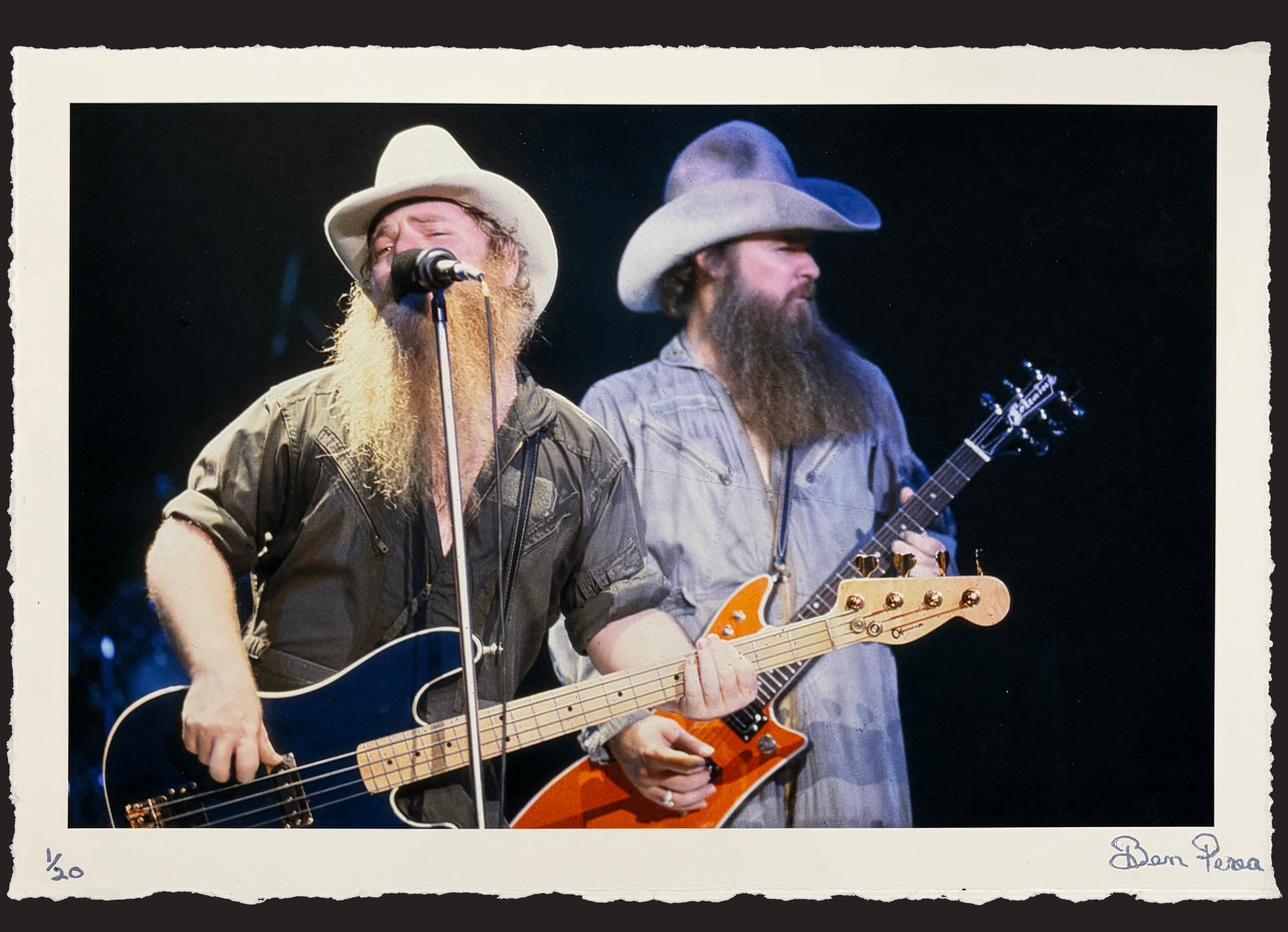 ZZ Top - Dusty singing Billy orange guitar 1/20